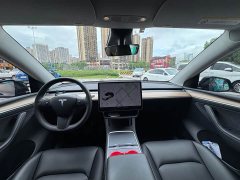 Tesla Model Y Standard Range RWD - ფოტო 11