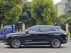 Lincoln Explorer 2.0T AWD Elite - ფოტო 11