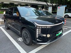 IM Motors Zhiji LS8 52 Max Luxury Six-Seater - ფოტო 2