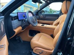 IM Motors Zhiji LS8 52 Max Luxury Six-Seater - ფოტო 6