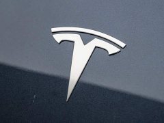 Tesla Model Y Long Range All-Wheel Drive Launch Edition - ფოტო 9
