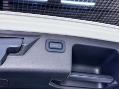 Land Rover Discovery Sport 249PS R-Dynamic S Performance 5-Seater - ფოტო 15