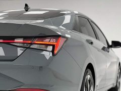 Hyundai Elantra 1.5L CVT Luxury - ფოტო 19