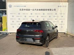 Volkswagen Golf 300TSI Pro - ფოტო 8