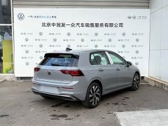 Volkswagen Golf 300TSI Pro - ფოტო 9