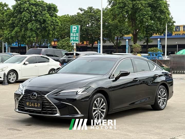 Lexus ES 200 Premium Edition