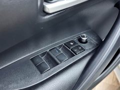 Toyota Corolla 2023 1.8L CVT Luxury - ფოტო 11