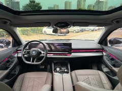 BMW 5 Series 2025 530Li Premier M Sport Package - ფოტო 8