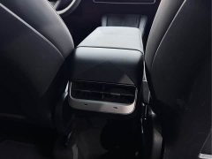 Tesla Model Y Long Range All-Wheel Drive - ფოტო 16