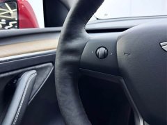 Tesla Model Y Long Range All-Wheel Drive - ფოტო 18