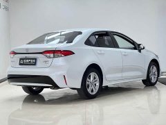 Toyota Corolla 1.8L CVT Luxury - ფოტო 4