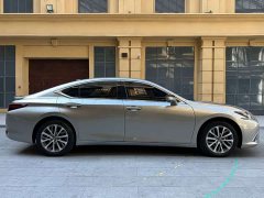 Lexus ES 2022 300h Excellence Edition - ფოტო 4