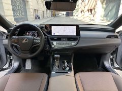 Lexus ES 2022 300h Excellence Edition - ფოტო 8