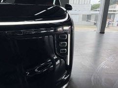 IM Motors Zhiji LS8 52 Max Luxury Six-Seater - ფოტო 15