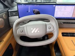 IM Motors Zhiji LS8 52 Max Luxury Six-Seater - ფოტო 8