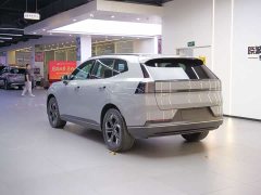 Volvo XC70 Plug-in Hybrid 2026 Two-Wheel Drive Long Range Core - ფოტო 4
