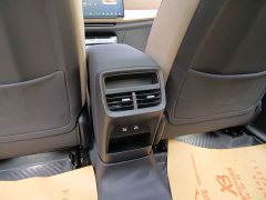Volvo XC70 Plug-in Hybrid 2026 Two-Wheel Drive Long Range Core - ფოტო 7