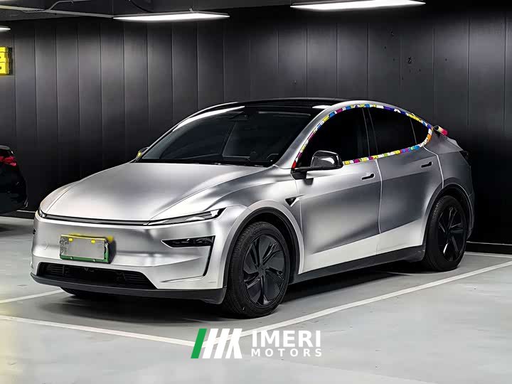 Tesla Model Y Rear-Wheel Drive