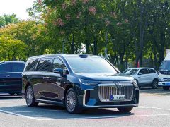 Voyah Lantu Dreamchaser PHEV AWD Luxury Qiankun Edition - ფოტო 7