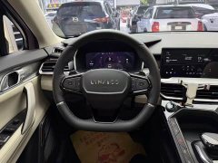 Lynk & Co Geely Lynk & Co 06 1.5T Shero Pink Special Edition - ფოტო 4