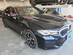 BMW 5 Series Facelift 530Li M Sport Luxury - ფოტო 1