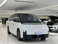 Li Auto MEGA Home Family Edition - ფოტო 2