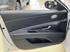 Hyundai Elantra 2022 1.5L CVT GLX Elite - ფოტო 15