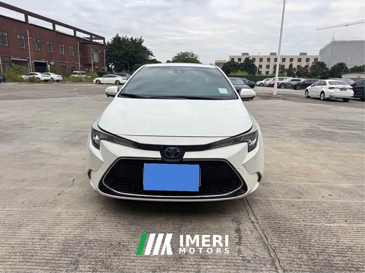 Toyota Corolla Hybrid 1.8H E-CVT Luxury - ავტომობილი ჩინეთიდან