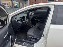 Toyota Corolla Hybrid 1.8H E-CVT Luxury - ფოტო 6