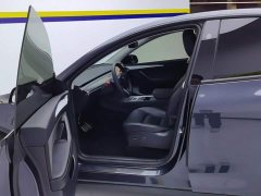 Tesla Model Y Rear-Wheel Drive - ფოტო 9