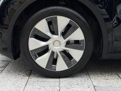 Tesla Model Y Standard Range RWD - ფოტო 18