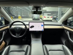 Tesla Model Y Standard Range RWD - ფოტო 9