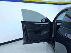 Tesla Model Y Rear-Wheel Drive - ფოტო 2
