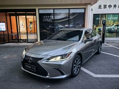 Lexus ES 2022 300h Excellence Edition - ფოტო 1