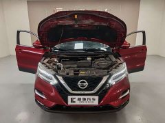 Nissan Qashqai 2.0L CVT Luxury - ფოტო 15