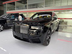 Rolls-Royce Cullinan Black Badge - ფოტო 1