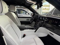 Rolls-Royce Cullinan Black Badge - ფოტო 16