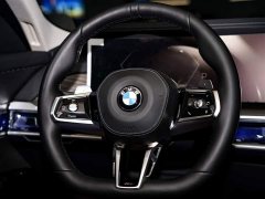 BMW 7 Series 2023 735Li M Sport Package - ფოტო 14