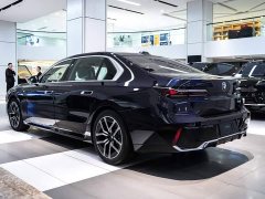 BMW 7 Series 2023 735Li M Sport Package - ფოტო 7