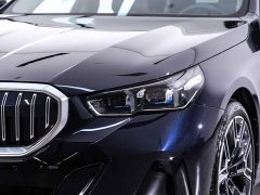 BMW 5 Series 530Li Luxury M Sport Package - ფოტო 10