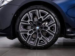 BMW 5 Series 530Li Luxury M Sport Package - ფოტო 12