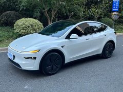 Tesla Model Y Rear-Wheel Drive - ფოტო 1