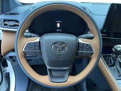 Toyota Gravia 2.5L Hybrid Comfort Edition - ფოტო 10