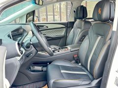 Dongfeng Fengxing Yacht 1.5T DCT Moon-Embracing Edition - ფოტო 11