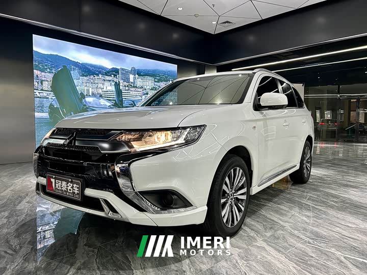 Mitsubishi Outlander Facelift 2.0L FWD Comfort 5-Seater
