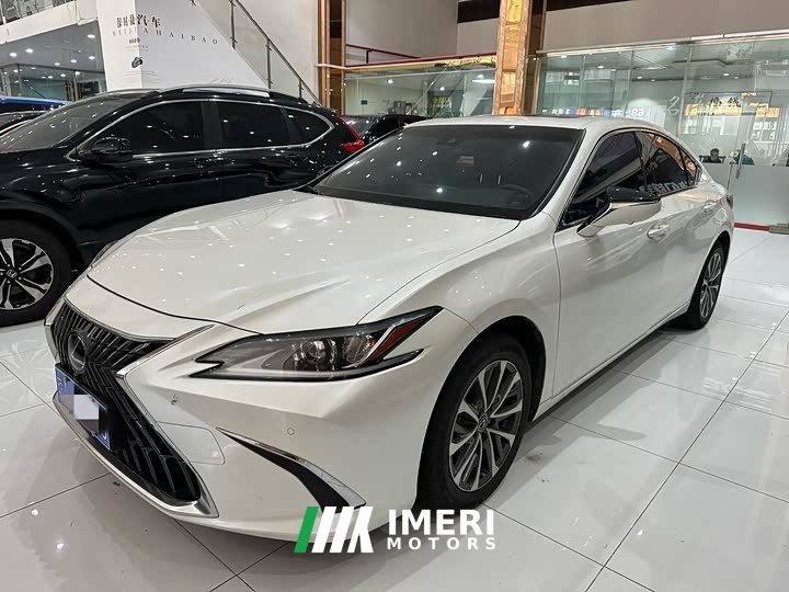 Lexus ES 200 Excellence Edition