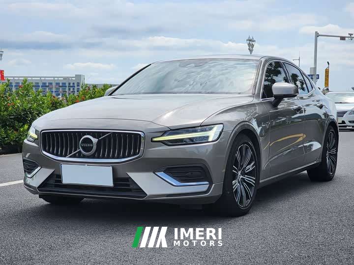 Volvo S60 B4 Intelligent Remote Luxury Edition