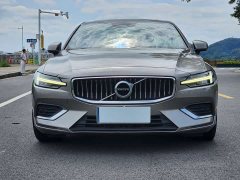 Volvo S60 B4 Intelligent Remote Luxury Edition - ფოტო 2