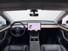 Tesla Model Y Long Range All-Wheel Drive - ფოტო 5
