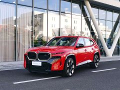 BMW XM Base - ფოტო 1